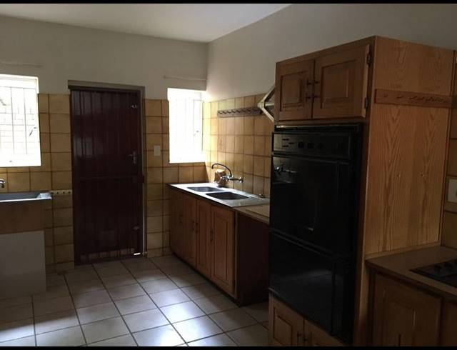 3 BEDROOM PROPERTY TO RENT IN FAERIE GLEN